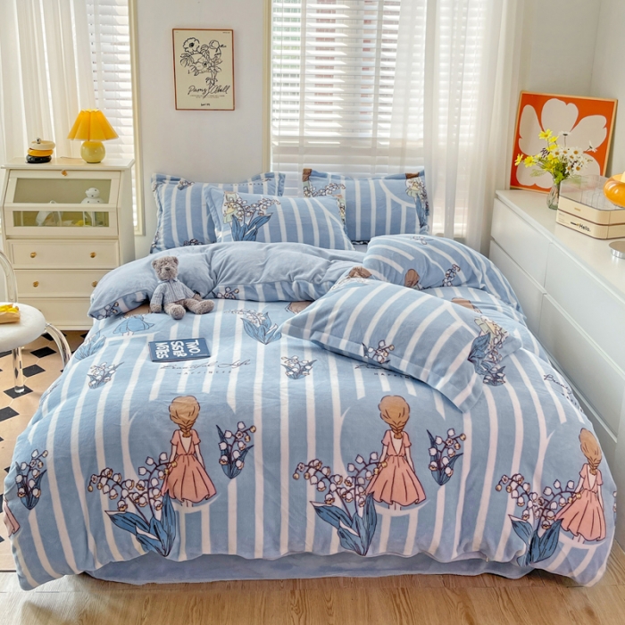 91家纺网 家纺一手货源 找家纺 佰亿莱 2024新款高克重印花牛奶绒四件套 背影女孩