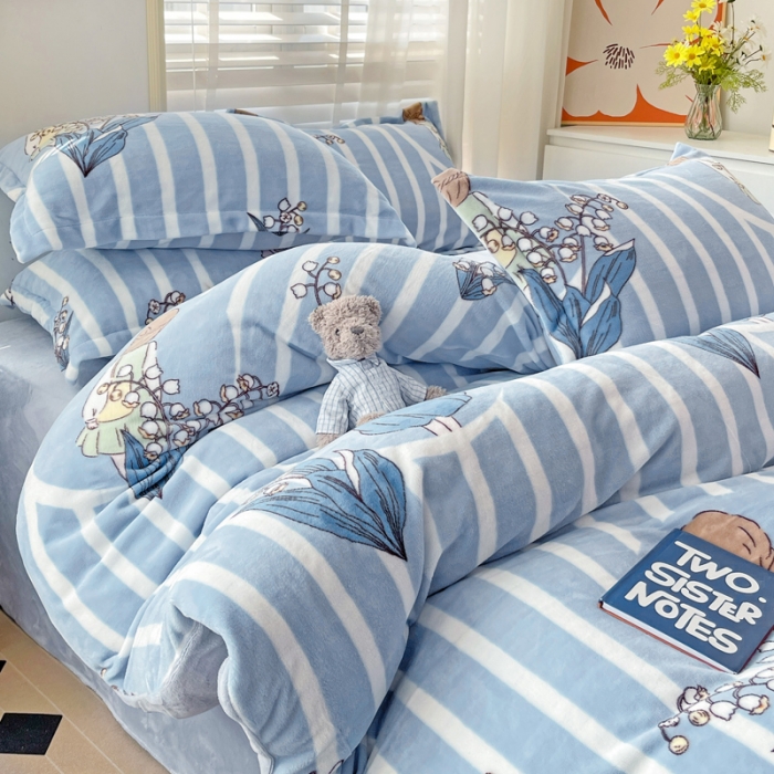 91家纺网 家纺一手货源 找家纺 佰亿莱 2024新款高克重印花牛奶绒四件套 背影女孩