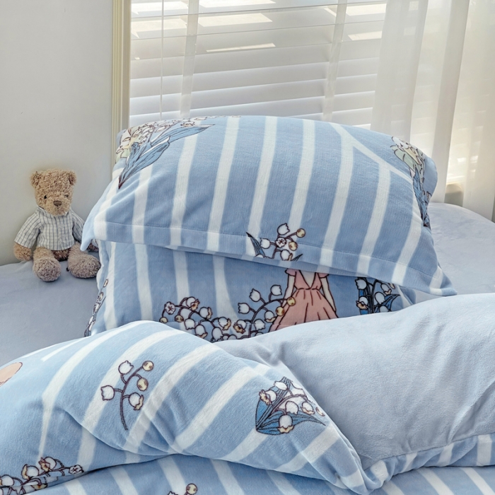 91家纺网 家纺一手货源 找家纺 佰亿莱 2024新款高克重印花牛奶绒四件套 背影女孩