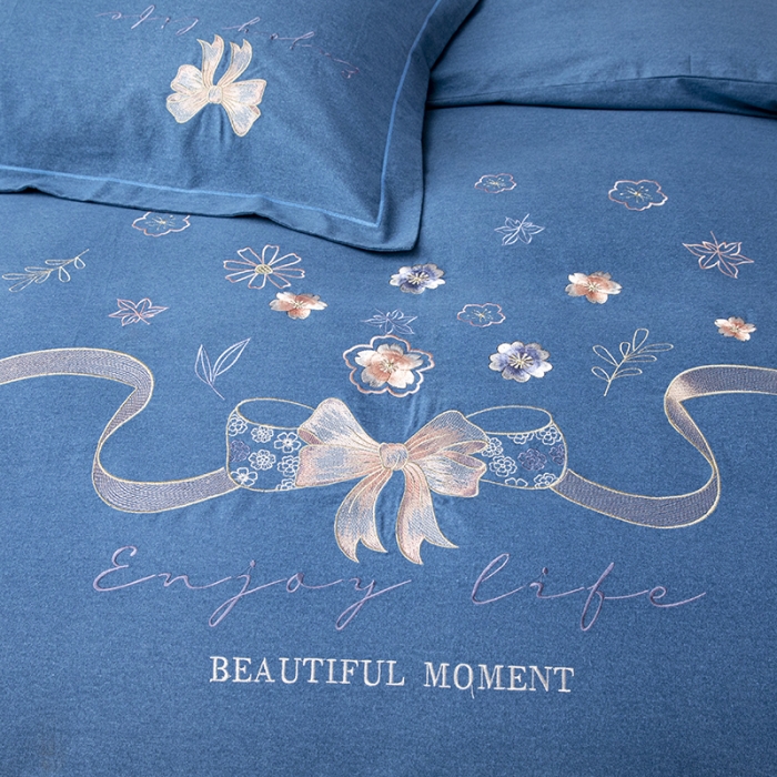 91家纺网 家纺一手货源 找家纺 纽缦 2022新款纯棉加厚纯色绣花款床笠四件套 蝶恋花宝石蓝