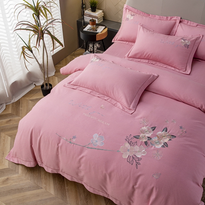 91家纺网 家纺一手货源 找家纺 纽缦 2022新款纯棉加厚纯色绣花款床笠四件套 醉花阴豆沙粉