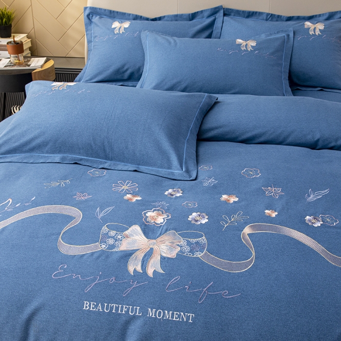 91家纺网 家纺一手货源 找家纺 纽缦 2022新款纯棉加厚纯色绣花款床裙四件套 蝶恋花宝石蓝