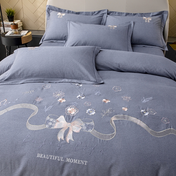 91家纺网 家纺一手货源 找家纺 纽缦 2022新款纯棉加厚纯色绣花款床裙四件套 蝶恋花高级灰