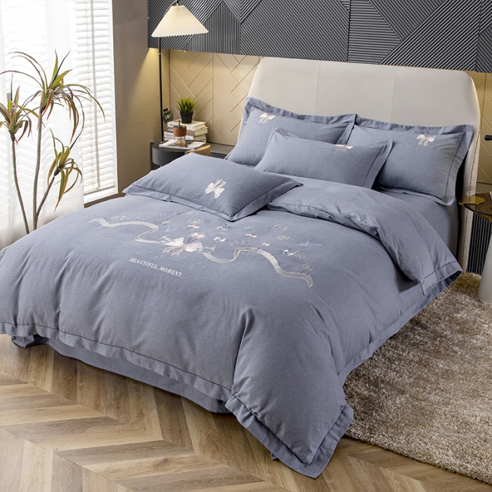 91家纺网 家纺一手货源 找家纺 纽缦 2022新款纯棉加厚纯色绣花款床裙四件套 蝶恋花高级灰