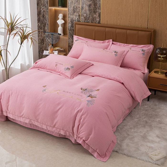 91家纺网 家纺一手货源 找家纺 纽缦 2022新款纯棉加厚纯色绣花款床裙四件套 锦园春豆沙粉