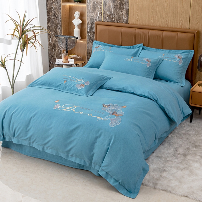 91家纺网 家纺一手货源 找家纺 纽缦 2022新款纯棉加厚纯色绣花款床裙四件套 锦园春孔雀蓝