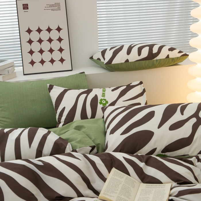 91家纺网 家纺一手货源 找家纺 黑马家居2023新款全棉印花喷气12868套件-四件套斑马