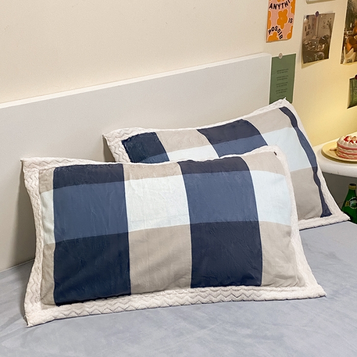 91家纺网 家纺一手货源 找家纺 澳梵 2022新款牛奶绒豆豆绒四件套 蓝格