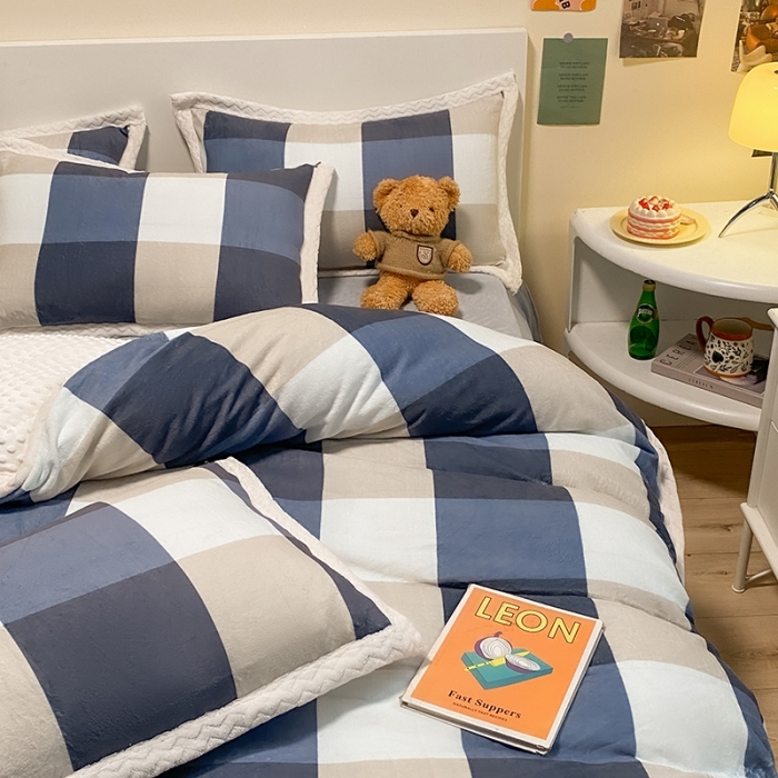 91家纺网 家纺一手货源 找家纺 澳梵 2022新款牛奶绒豆豆绒四件套 蓝格