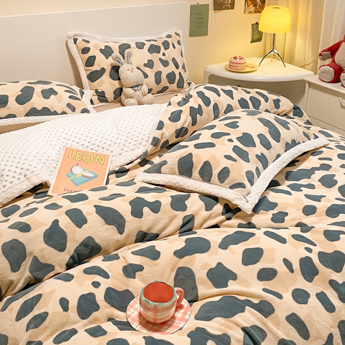 91家纺网 家纺一手货源 找家纺 澳梵 2022新款牛奶绒豆豆绒四件套 浓情咖啡