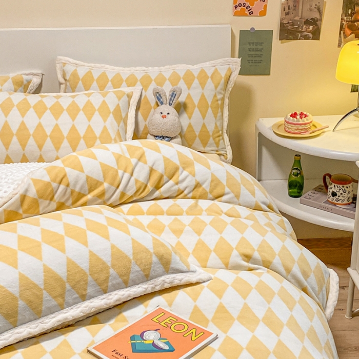 91家纺网 家纺一手货源 找家纺 澳梵 2022新款牛奶绒豆豆绒四件套 时光-黄