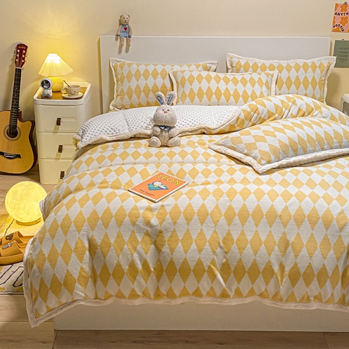 91家纺网 家纺一手货源 找家纺 澳梵 2022新款牛奶绒豆豆绒四件套 时光-黄