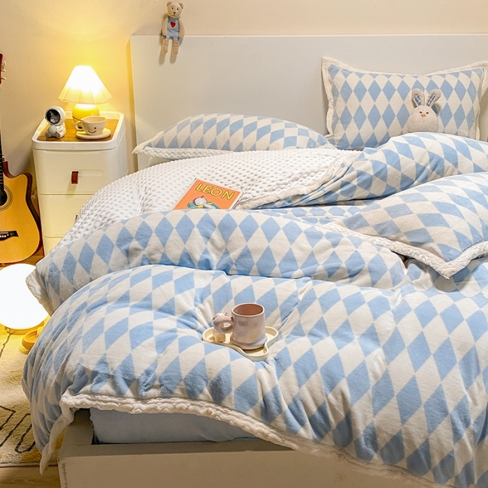 91家纺网 家纺一手货源 找家纺 澳梵 2022新款牛奶绒豆豆绒四件套 时光-蓝