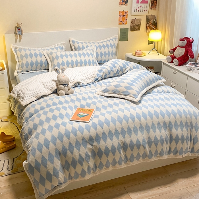 91家纺网 家纺一手货源 找家纺 澳梵 2022新款牛奶绒豆豆绒四件套 时光-蓝