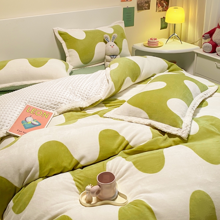 91家纺网 家纺一手货源 找家纺 澳梵 2022新款牛奶绒豆豆绒四件套 维拉-绿色