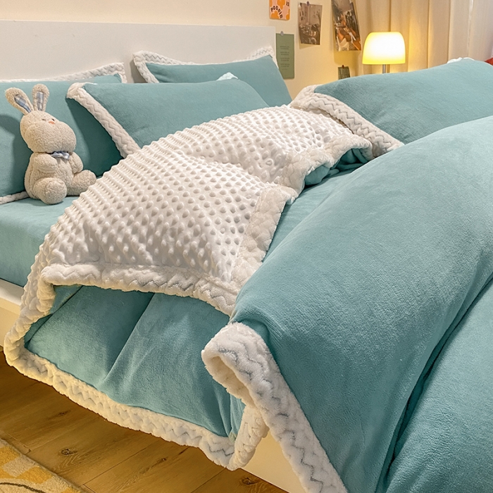 91家纺网 家纺一手货源 找家纺 澳梵 2022新款牛奶绒豆豆绒四件套 氧气-雾霾蓝