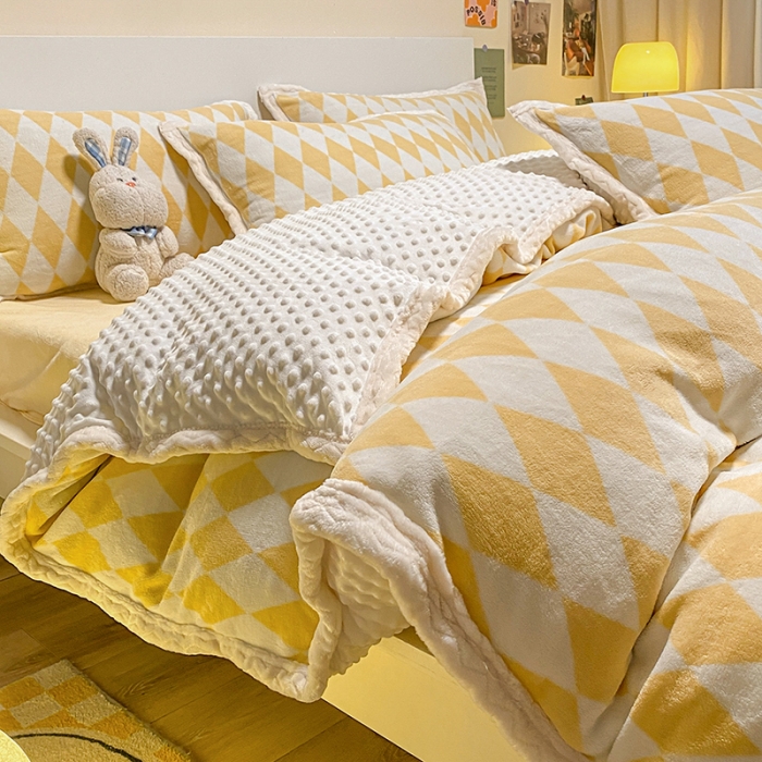 91家纺网 家纺一手货源 找家纺 澳梵 2022新款牛奶绒豆豆绒四件套 时光-黄