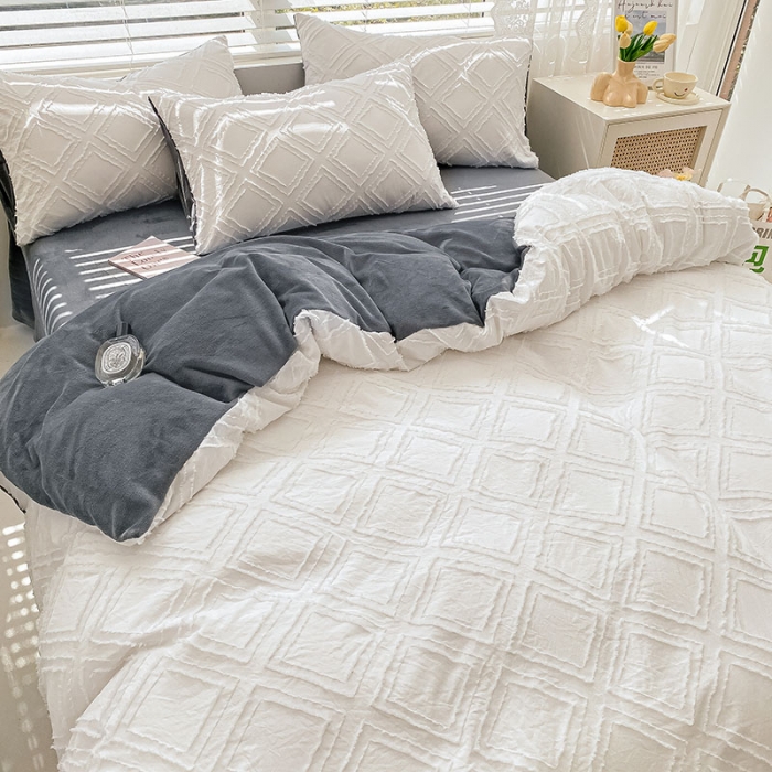 91家纺网 家纺一手货源 找家纺 琪格格纺织 2023新款韩式水洗棉剪花+牛奶绒四件套 象牙白