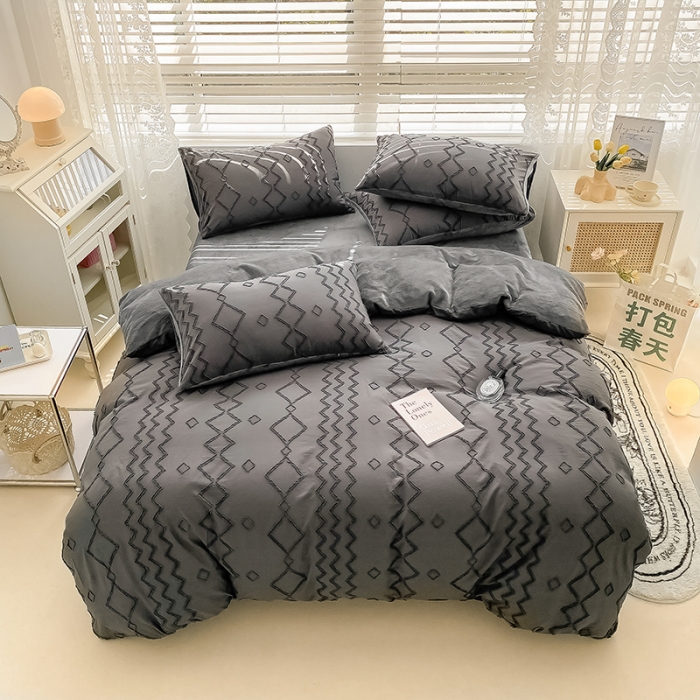 91家纺网 家纺一手货源 找家纺 琪格格纺织 2023新款韩式水洗棉剪花+牛奶绒四件套 洛克灰