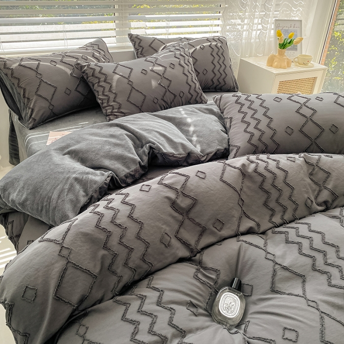 91家纺网 家纺一手货源 找家纺 琪格格纺织 2023新款韩式水洗棉剪花+牛奶绒四件套 洛克灰