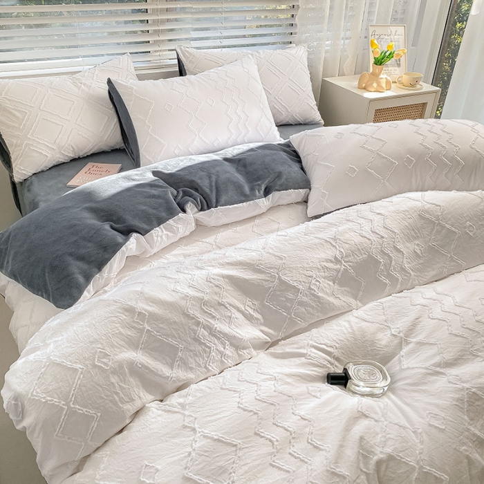 91家纺网 家纺一手货源 找家纺 琪格格纺织 2023新款韩式水洗棉剪花+牛奶绒四件套 洛克白