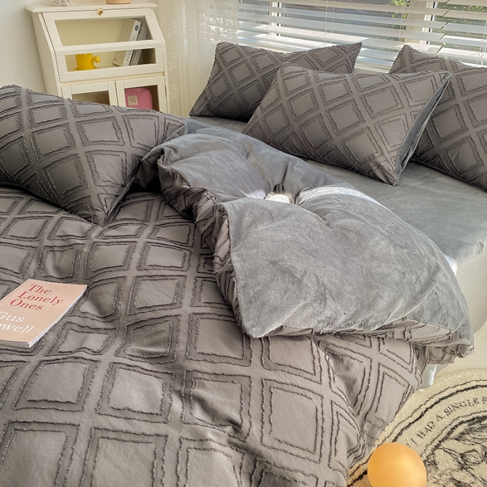 91家纺网 家纺一手货源 找家纺 琪格格纺织 2023新款韩式水洗棉剪花+牛奶绒四件套 高级灰