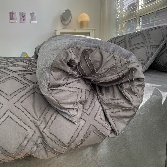 91家纺网 家纺一手货源 找家纺 琪格格纺织 2023新款韩式水洗棉剪花+牛奶绒四件套 高级灰