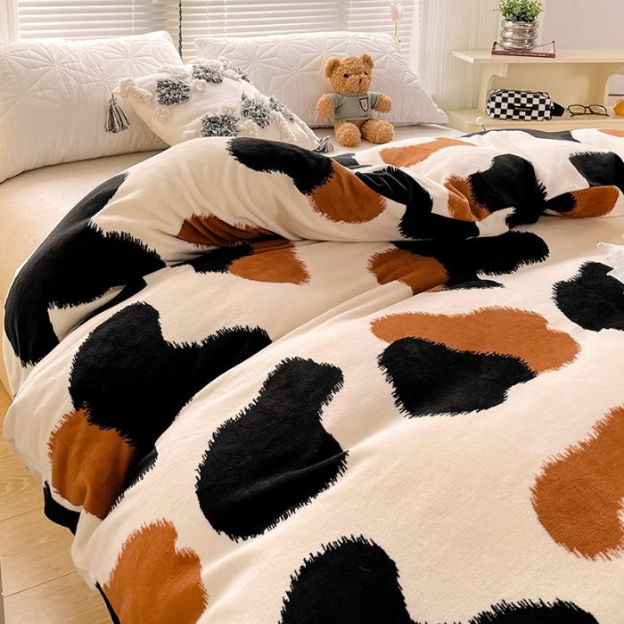 91家纺网 家纺一手货源 找家纺 捌月 2024冬季新款印花牛奶绒-被套 泡芙