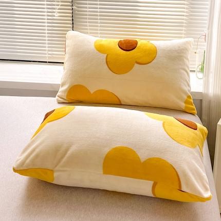 91家纺网 家纺一手货源 找家纺 （总）捌月 2024新款印花牛奶绒-枕套48x74cm一个