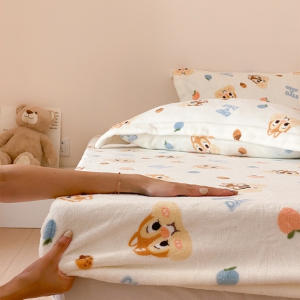 （总）时光里 230g正宗全消光印花牛奶绒迪士尼系列单床笠