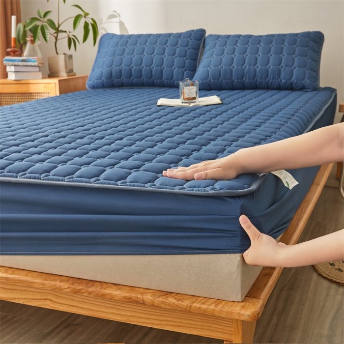 91家纺网 家纺一手货源 找家纺 雯豆 2022新款磨毛夹棉床笠纯色印花芦荟棉床垫保护垫 藏蓝