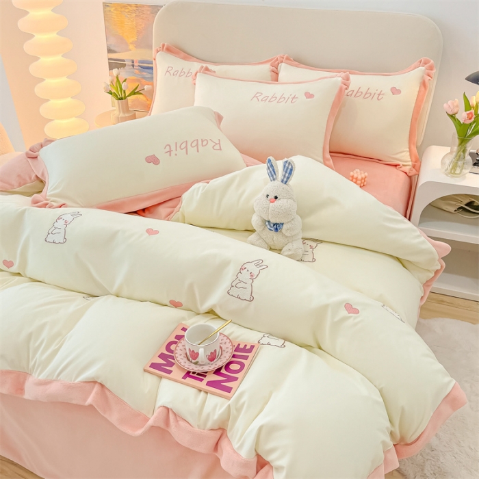 91家纺网 家纺一手货源 找家纺 （总）眠帛家居 2022新款水洗棉拼牛奶绒绣花四件套