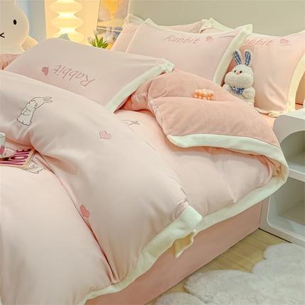 眠帛家居 2022新款水洗棉拼牛奶绒绣花四件套 可爱兔-奶油粉