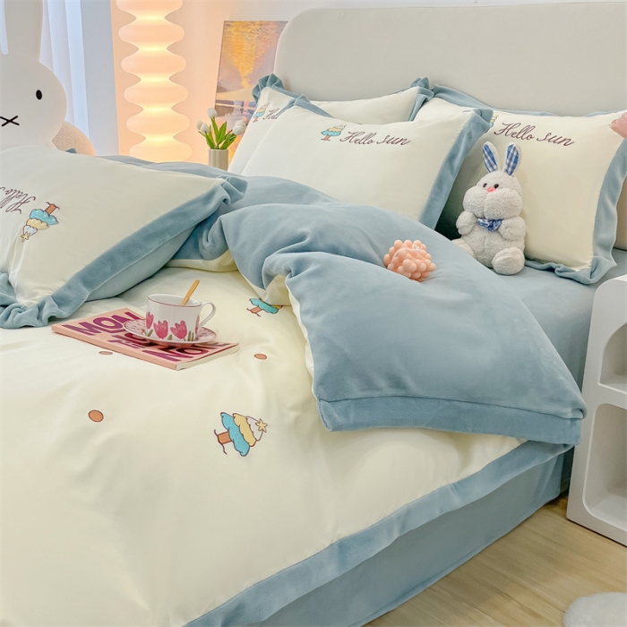 91家纺网 家纺一手货源 找家纺 眠帛家居 2022新款水洗棉拼牛奶绒绣花四件套 圣诞树