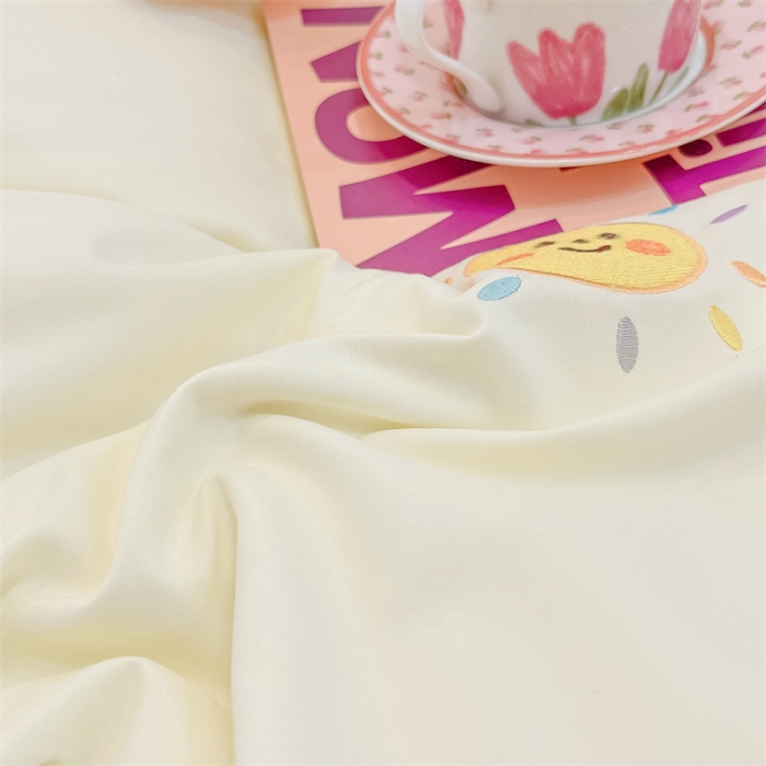 91家纺网 家纺一手货源 找家纺 眠帛家居 2022新款水洗棉拼牛奶绒绣花四件套 小太阳-奶油白