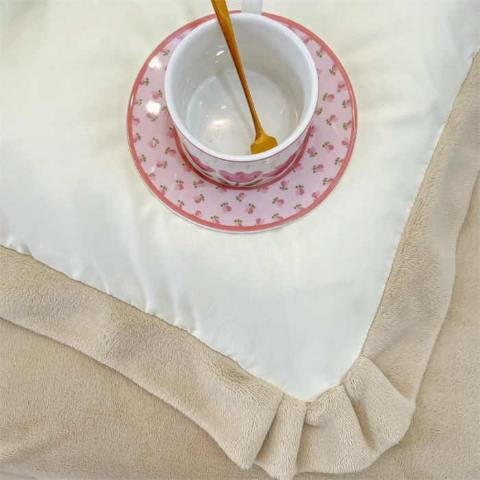 91家纺网 家纺一手货源 找家纺 眠帛家居 2022新款水洗棉拼牛奶绒绣花四件套 小熊