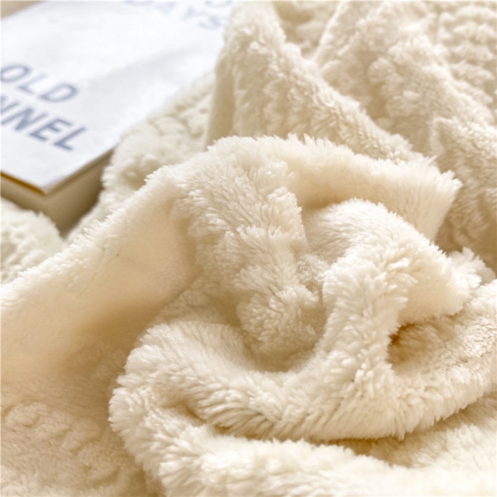 91家纺网 家纺一手货源 找家纺 （总）古吉梦 2022新款A类高克重华夫格雕花绒四件套