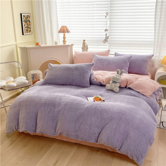 91家纺网 家纺一手货源 找家纺 古吉梦 2022新款A类高克重华夫格雕花绒四件套 华夫格-丁香紫+藕粉