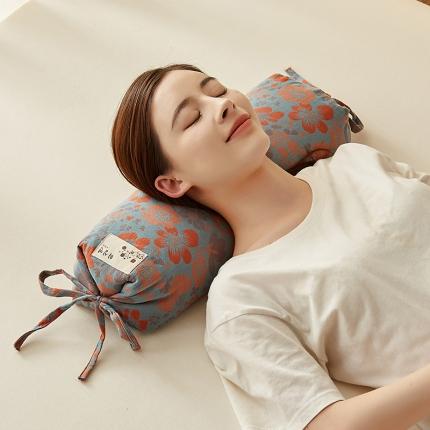 91家纺网 家纺一手货源 找家纺 乐可 2022新款双层纱荞麦糖果枕 普鲁士蓝