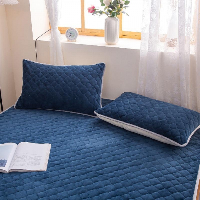 91家纺网 家纺一手货源 找家纺 小虾米 2022新款大床牛奶绒夹棉床笠 宝蓝