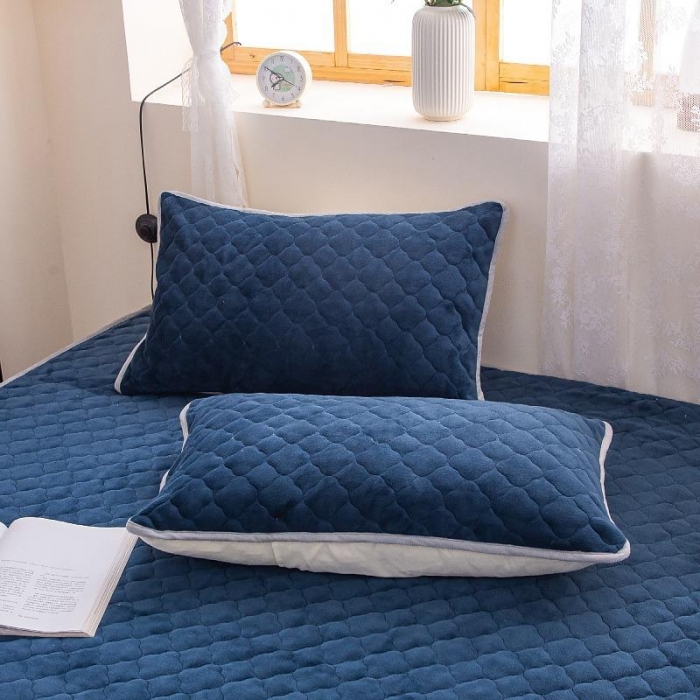 91家纺网 家纺一手货源 找家纺 小虾米 2022新款大床牛奶绒夹棉床笠 宝蓝