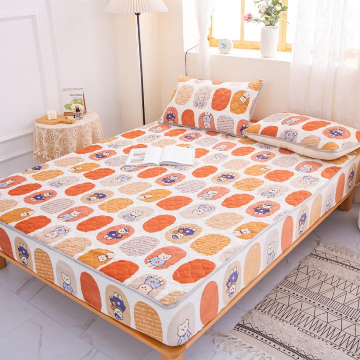 91家纺网 家纺一手货源 找家纺 小虾米 2022新款大床牛奶绒夹棉床笠 波点小熊