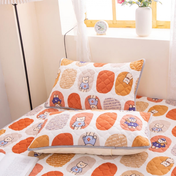 91家纺网 家纺一手货源 找家纺 小虾米 2022新款大床牛奶绒夹棉床笠 波点小熊