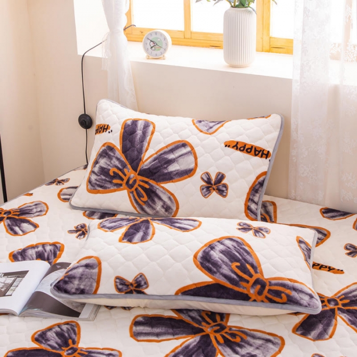 91家纺网 家纺一手货源 找家纺 小虾米 2022新款大床牛奶绒夹棉床笠 蝶恋花