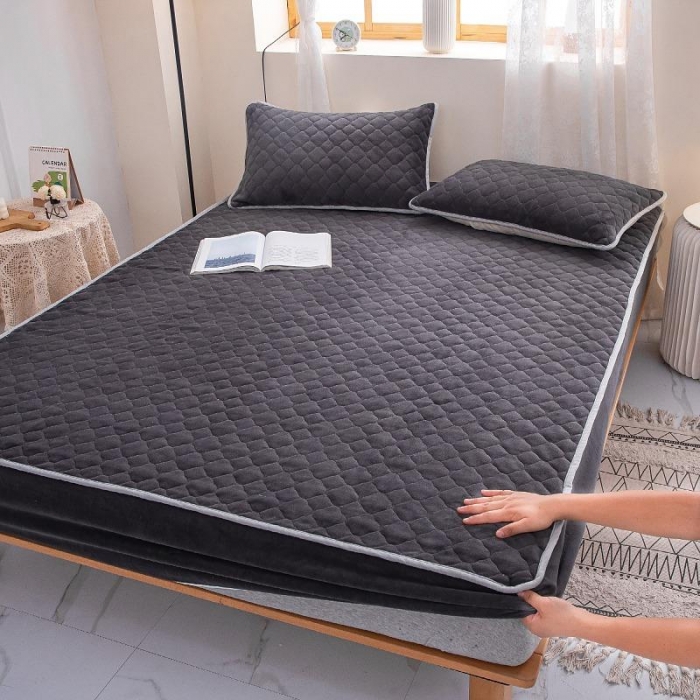 91家纺网 家纺一手货源 找家纺 小虾米 2022新款大床牛奶绒夹棉床笠 高级灰