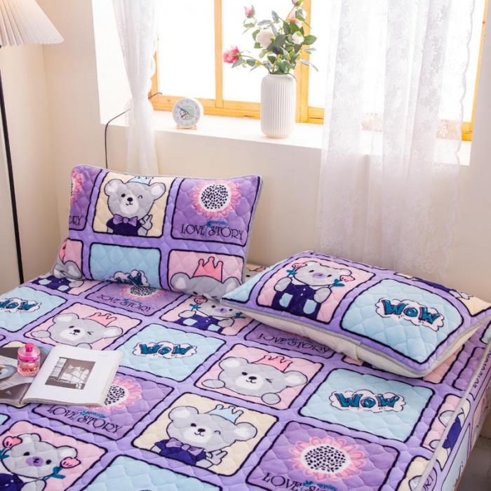 91家纺网 家纺一手货源 找家纺 小虾米 2022新款大床牛奶绒夹棉床笠 皇冠熊