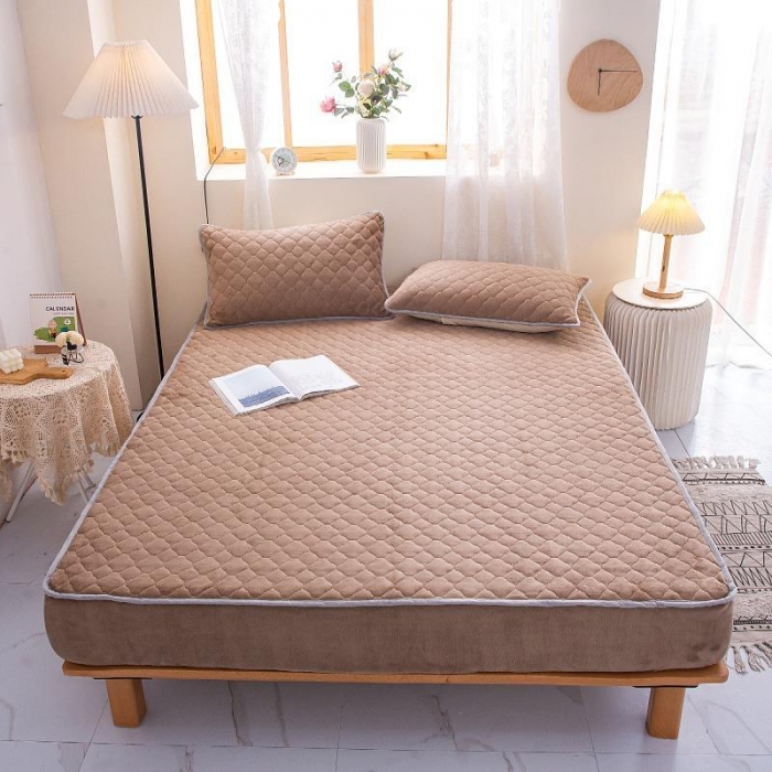 91家纺网 家纺一手货源 找家纺 小虾米 2022新款大床牛奶绒夹棉床笠 咖啡