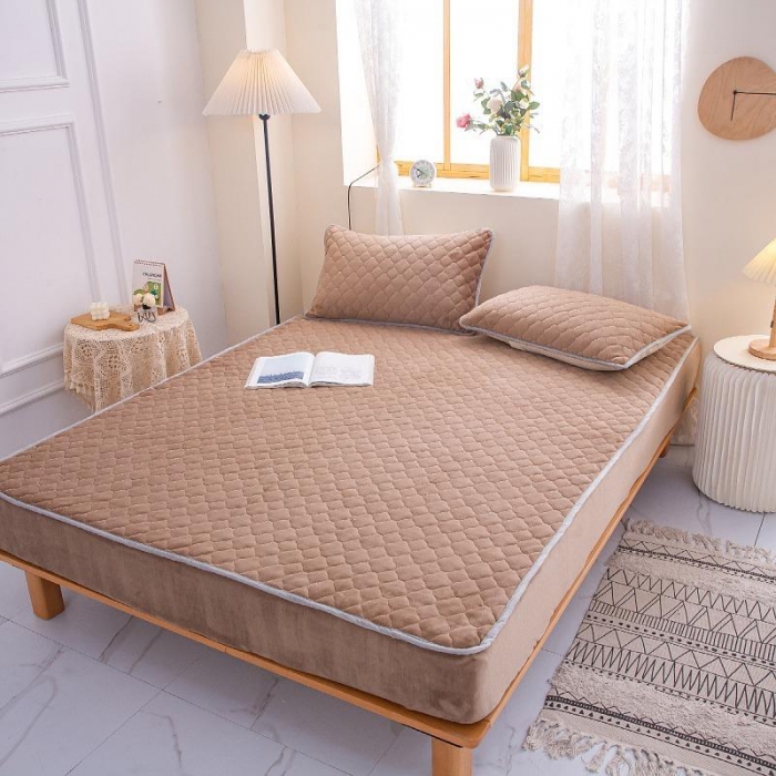 91家纺网 家纺一手货源 找家纺 小虾米 2022新款大床牛奶绒夹棉床笠 咖啡