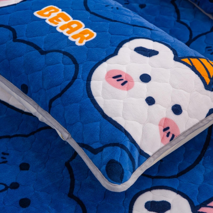 91家纺网 家纺一手货源 找家纺 小虾米 2022新款大床牛奶绒夹棉床笠 双影熊