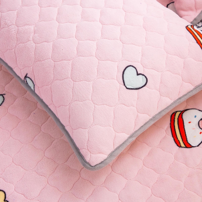 91家纺网 家纺一手货源 找家纺 小虾米 2022新款大床牛奶绒夹棉床笠 童年女孩